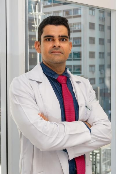 Dr Marcos Camandaroba